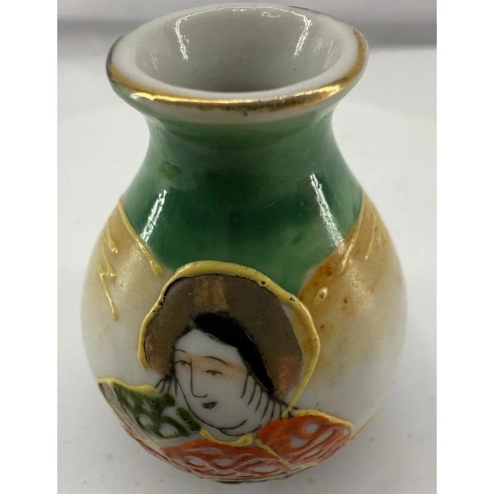 Miniature Vase w/‎ Geisha Motif + Brocade Pouch 2